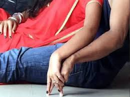 Jaipur wife illicit relationship with neighbor send obscene videos |  Jaipur: पति के ड्यूटी जाने के बाद पड़ोसी से अवैध संबंध बनाती थी पत्नी,  भेजती अश्लील वीडियो | Hindi News, जयपुर