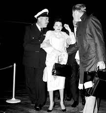Judy Garland Tours Australia 1964 Photos And Premium High Res Pictures Judy Garland Judy Festival Hall