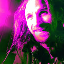 Hi. My name is denise, don't tell me I'm 35 years old. Just so you know,  I'm 47 years old and I live near you. Would you accept me as your friend?