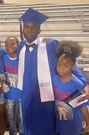 This Morning 21 Year Old #TreyReed (Demartravion Reed) Was Found H*anging From A Tree At #DeltaStateUniversity In Mississippi 🤭🤬 RIP Trey 🕊️💔 (Prayers For His Family) And Justice For Him!! #MsCalCal