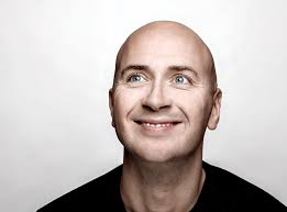 Mai 1976) er en norsk komiker fra ålesund, bosatt i oslo. Terje Sporsem Artist Event