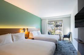 What are some restaurants close to holiday inn express singapore katong? Holiday Inn Express Suites Queenstown Official Queenstown Website