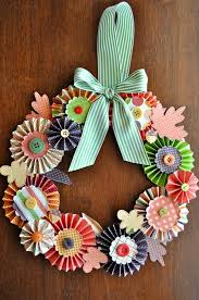 Um solche wunderschöne blumen zu falten, brauchen sie nur die gewünschte papier und bisschen geduld. 1001 Bastelideen Aus Papier Blumen Girlanden Und Turkranze