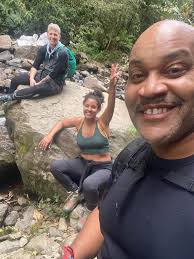 I'm a newbie to hiking trails what's the in average miles you hike in a  day?