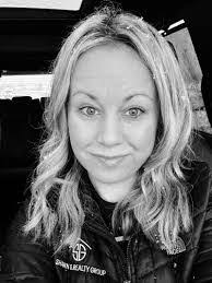 Jessica Gholston's Instagram, Twitter & Facebook