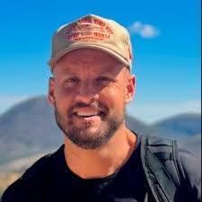 Dana Darr's Instagram, Twitter & Facebook