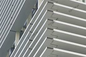 Cửa nhôm có thể dùng làm cửa nhôm nhà vệ sinh còn sắt thì hầu như không thể vì rất dễ bị gỉ sét hư hỏng. Cac Máº«u Lam Nhom Cháº¯n Náº¯ng Ä'áº¹p Phá»• Biáº¿n Nháº¥t Hiá»‡n Nay
