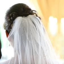 So finden sie das perfekte hochzeitskleid. Verlobter Stirbt Bei Tragischem Unfall Braut Feiert Hochzeit Trotzdem Stern De