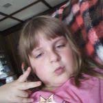 Brandy Looper's Instagram, Twitter & Facebook