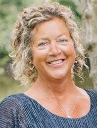 Linda Appleton's Instagram, Twitter & Facebook