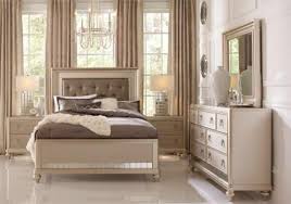 Bed sets queen now come to make your master bedroom looks better and more appealing today. Rooms To Go Queen Size Bed Set For Sale In Miami Fl 5miles Buy And Sell