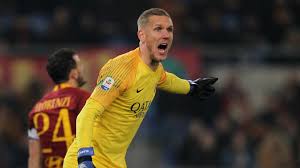 Robin olsen plays with as roma. Calciomercato Roma Olsen In Prestito Al Cagliari Domani La Firma Besoccer