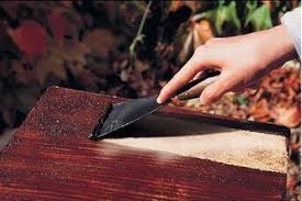 Bicarbonate De Soude Voici Un Decapant Naturel Pour Bois Qui Laisse Une Surface Libre Et San Comment Decaper Un Meuble Decaper Un Meuble Plan De Travail Bois