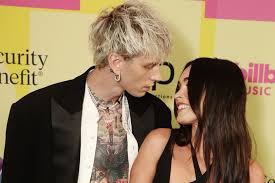 Also megan fox was as. Inkl Megan Fox Grabs Machine Gun Kelly By His Crotch On Billboard Music Awards Red Carpet Daily Mirror