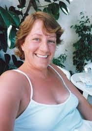 Jane Bray's Instagram, Twitter & Facebook