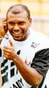 Momento FUT RETRÔ, Gol Retrô ⚽💣📺, Célio Silva marcou esse Golaço no  Brasileirão de 1996, Juventude 0 x 2 Corinthians , 📍Londrina-PR, #futretro  #camisadetime #futebolanos90 #futebol #futebolbrasileiro ...