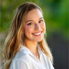 Pamela Duke's Instagram, Twitter & Facebook