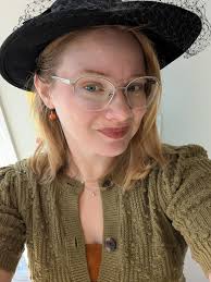 Yes, this is my wife and I fighting over who sir fluffy butt Flurken George  loves more... In the end she won 😂