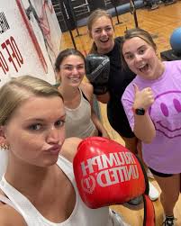 Kayla Arnau (@kaylaarnau) • Instagram photos and videos