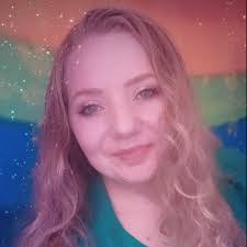 Jessica Tesch's Instagram, Twitter & Facebook