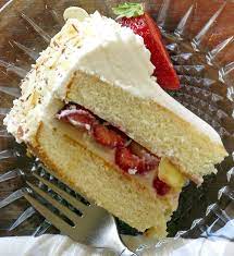 Classic White Cake Cake Boss Bakeware Pasteles Cake Boss Receta De Fondant Recetas De Torta Blanca