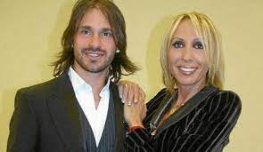 La presentadora tuvo un segmento especial durante el programa, pues decidió revelar a los seis famosos que por sus actos se ganaron un puesto en la polémica. ØªÙˆÙŠØªØ± Listindiario Ø¹Ù„Ù‰ ØªÙˆÙŠØªØ± Entretenimientold L Demandan A Laura Bozzo Por Querer Cortarle El Miembro A Su Ex Pareja Https T Co 2qnwmgivna Listindiario Https T Co 11fdtpq9sa