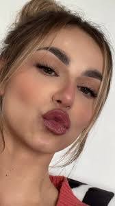 Emma Elder's Instagram, Twitter & Facebook