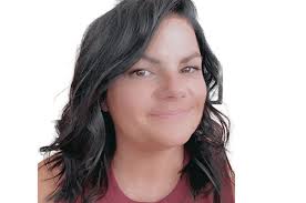 Carrie Qualls's Instagram, Twitter & Facebook