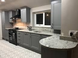 Howdens light white oak engineered flooring 2.38m² pack. Howdens Kitchen In Fairford Slate Grey With River Granite From Quality Worktops Grey Kitchen Designs Howdens Kitchens Open Plan Kitchen Living Room