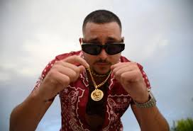 Oποιος γνωρίζει να επικοινωνήσει με το α′ τμήμα τροχαίας . Yn7uvwcpmjc9nm