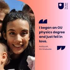 Eloise Marsh's Instagram, Twitter & Facebook