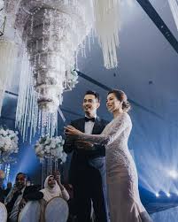 Done in procreate using ipad pro and apple pencil. See Emma Maembong Zahirah Macwilson S Dreamy Wedding Looks The Star