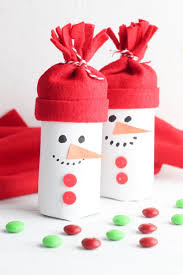 How To Make Christmas Crackers From Toilet Paper Rolls In 2020 Diy Christmas Crackers Christmas Decor Diy Christmas Diy