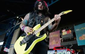 Blood on the dance floor band. Blood On The Dance Floor Singer Dahvie Vanity Accused Of Raping Fans