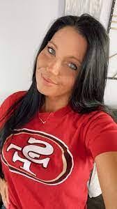 Ashley Reinbold's Instagram, Twitter & Facebook