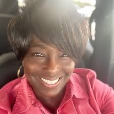 Kimberly Epps, MSW (@KimECitizen)