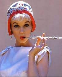 Dorothy Provine She grew up in Seattle, Washington, and was hired in 1958  by Warner Bros., after which she first starred in The Bonnie Parker Story  and played many roles in TV