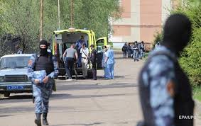 Отчисленный студент открыл стрельбу в казанской школе № 175. N1fhjosivnnojm