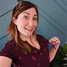 Sharon Valente's Instagram, Twitter & Facebook