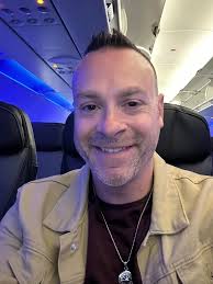 Obligatory plane selfie! On my way to Vegas to deliver a corporate keynote  to 180 top sales people. Here we goooooo! #mindsetmatters #keynotespeaker  #Hypnotist #author #anxietyrelief