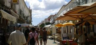 La ciudad en sí, histórica y turística, tiene aproximadamente 22 000 personas. Que Ver En Lagos Turismo Y Lugares De Interes
