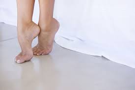 How To Improve Your Feet In Ballet Sportsrec Hip Flexor Stretch Exercise Hip Flexor Exercises