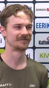 Kevin Nylund ja hieman yllättävä ratkaisu tässä tilanteessa. 🤪 — #Heimo  #Salibandy #Fliiga #EspooLiikkuu #KWMC — 🎥: @ruutu_urheilu