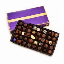 Boite Cadeau 2 Favoris Lait Chocolat Noir 12 Pieces En 2020 Bouquet De Chocolats Chocolat Chocolat Noir