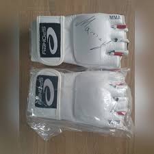 Mamed khalidov започна подготовка за своето завръщане. Rekawice Mma Hatsu Z Autografem Mamed Khalidov 8789204870 Oficjalne Archiwum Allegro