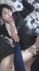 宿舍偷拍，换衣服