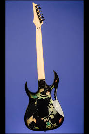 Las especificaciones técnicas de la ibanez jem77 floral pattern 2 son las siguientes Jem 77fp Guitars Fretted Americana Inc