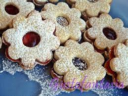 Le ciambelline sarde vengono farcite con marmellata sono dei biscottoni che conquistano sempre. Ciambelline Sarde