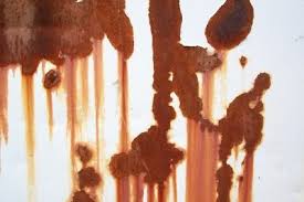 Hierfür müssen sie zunächst unterscheiden, ob das blut auf dem teppich frisch oder getrocknet ist. Eingetrocknete Blutflecken Entfernen So Geht S Bei Unterwasche