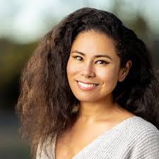 Leslie Singson's Instagram, Twitter & Facebook